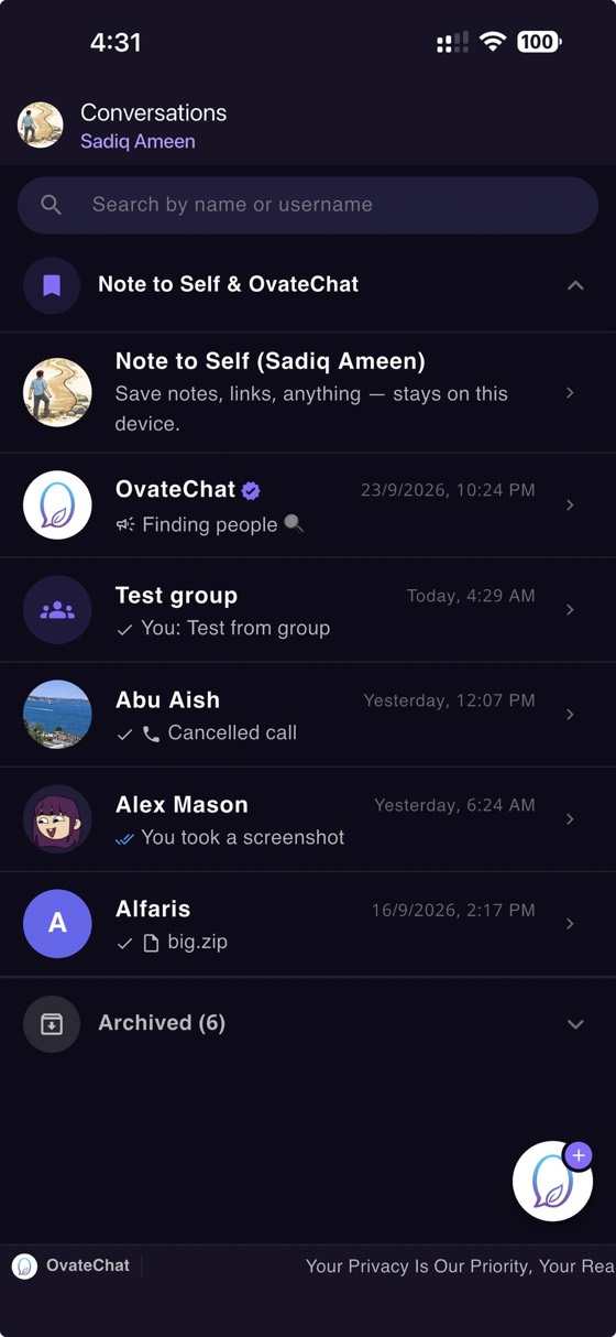 قائمة المحادثات في OvateChat: ملاحظة لنفسي، وقناة OvateChat الرسمية، ومجموعة، وثلاث محادثات خاصة
